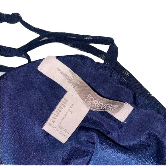 Navy Blue Floral Design Forever 21 Long Romper Jumpsuit Women’s Size Small Style - Picture 2 of 5